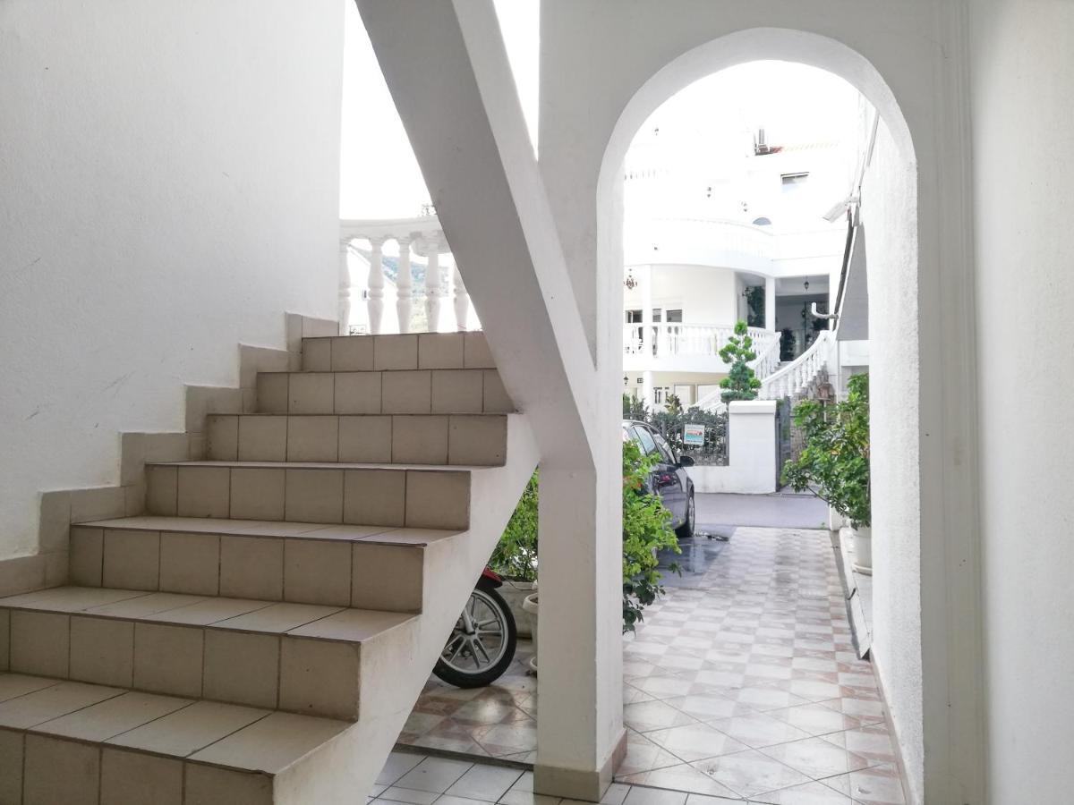 Apartment Azalea Of Budva Ngoại thất bức ảnh